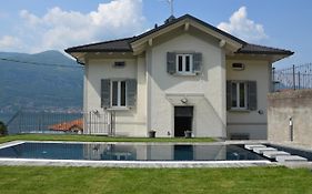 Lescen White Residence - Swimming Pool